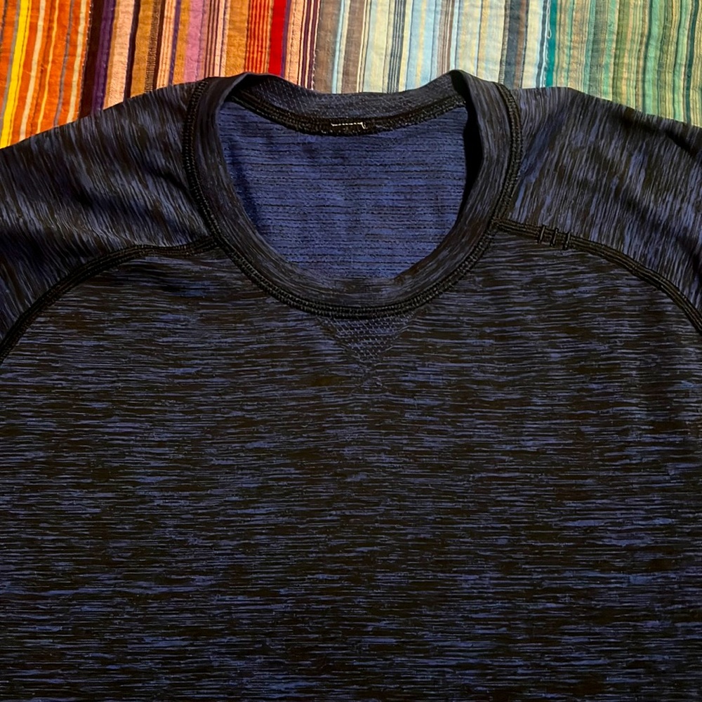 Mens Lulu Lemon S long sleeve shirt
